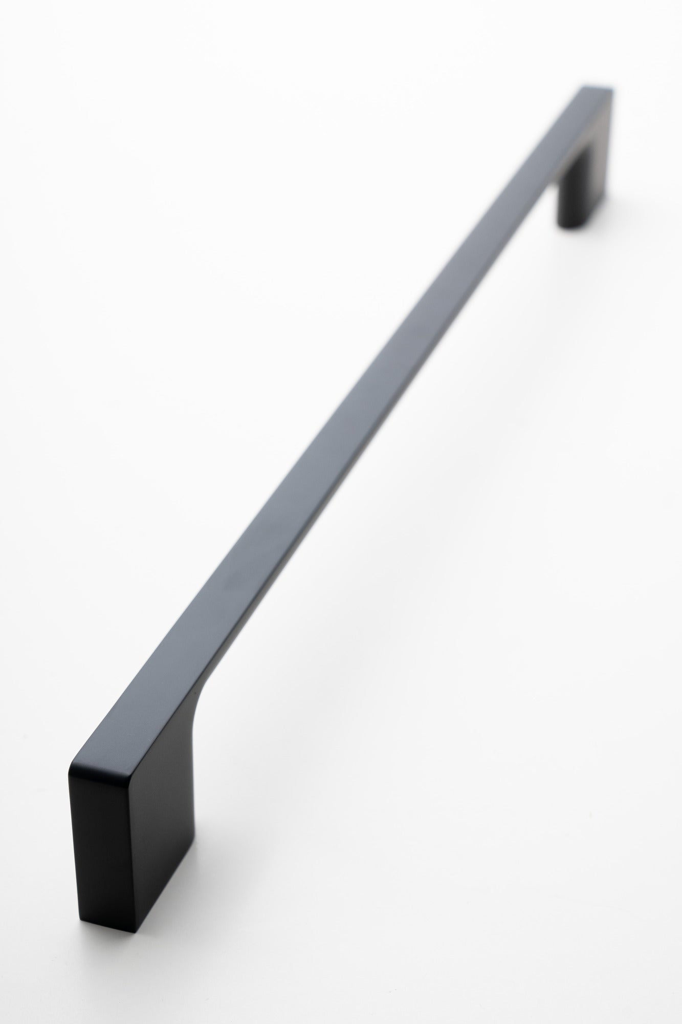 The Edge Appliance Pull in Smooth Black By Havolka