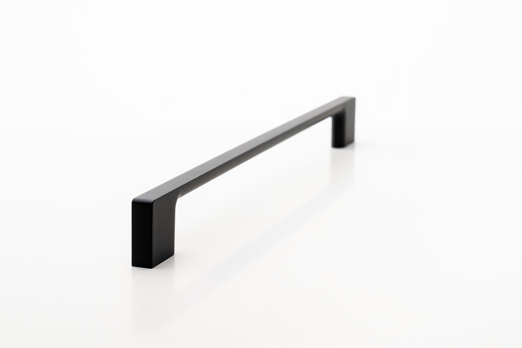 The Edge Appliance Pull in Smooth Black By Havolka