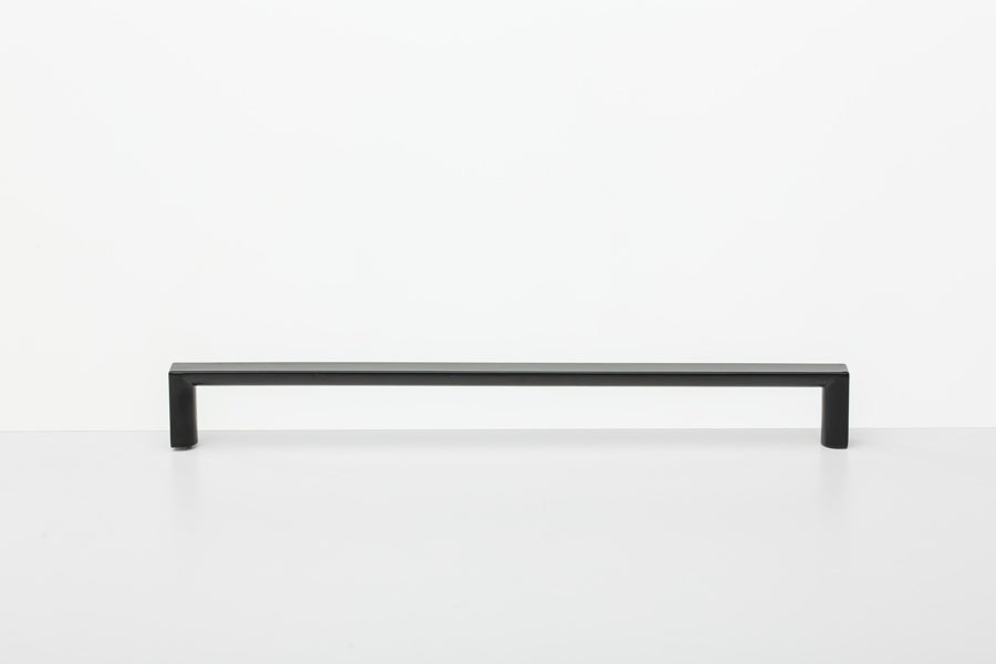 The Linear Cabinet Handle – Smooth Black