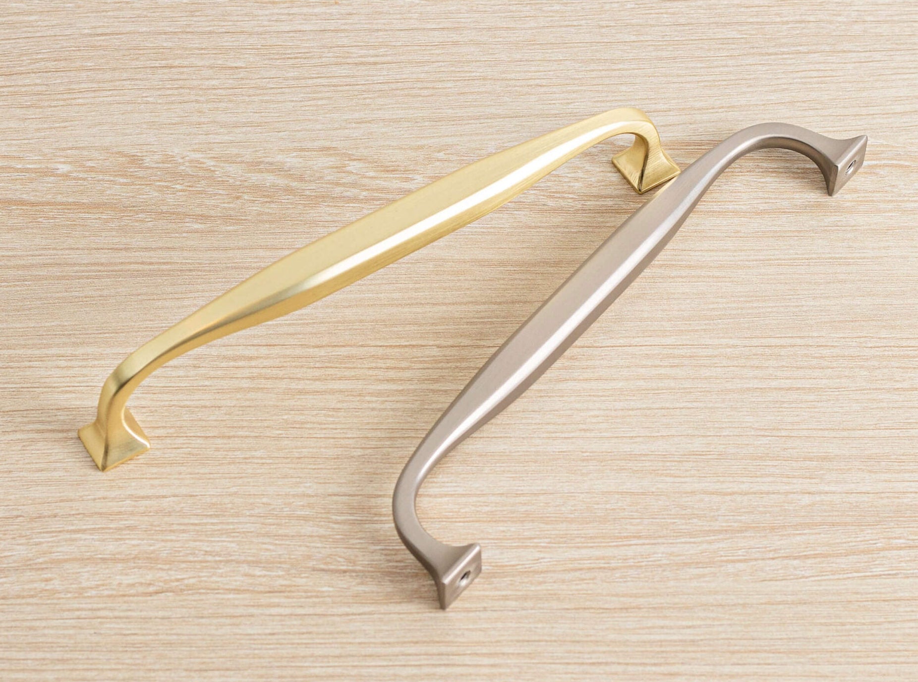 The Capel Cabinet Handle by Allegra