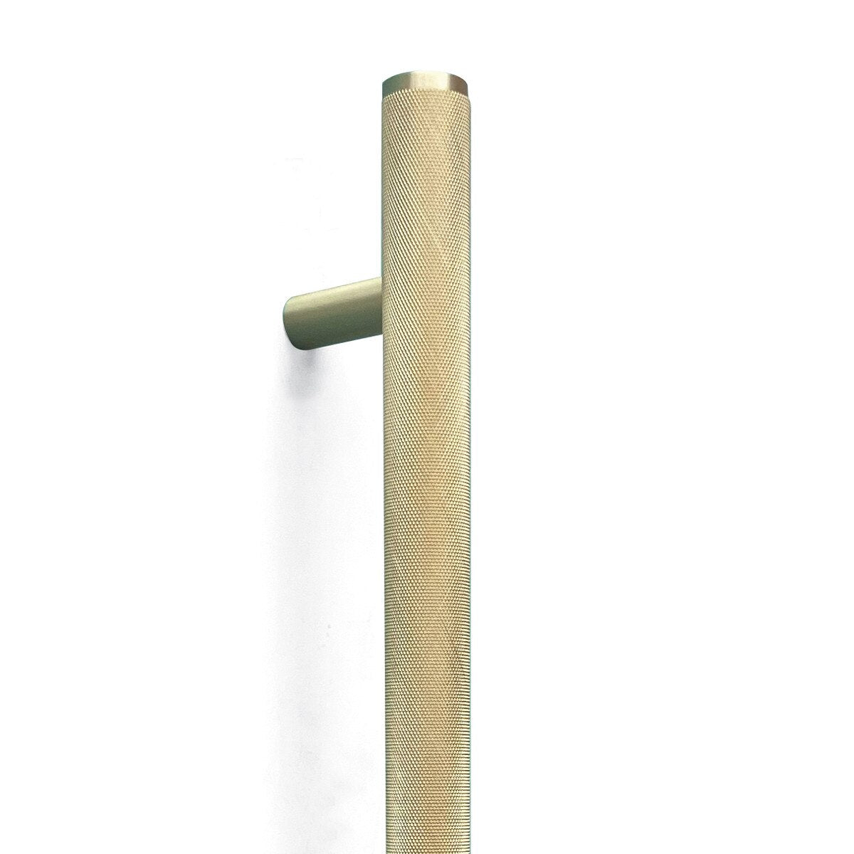 Momo Bellevue Knurled Entry Pull Handle (Single) – Solid Brass