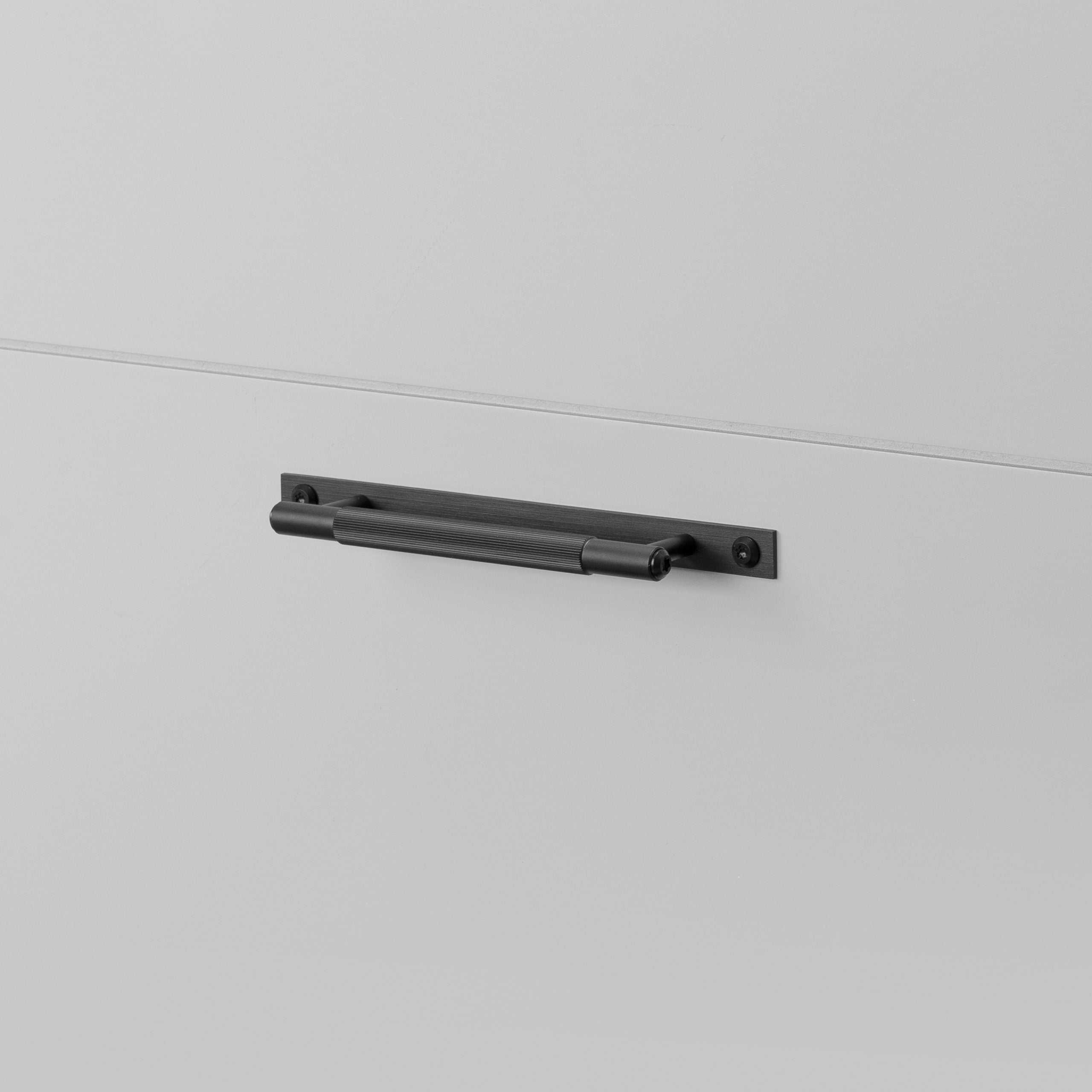 Pull Bar | Plate | Linear | By Buster + Punch