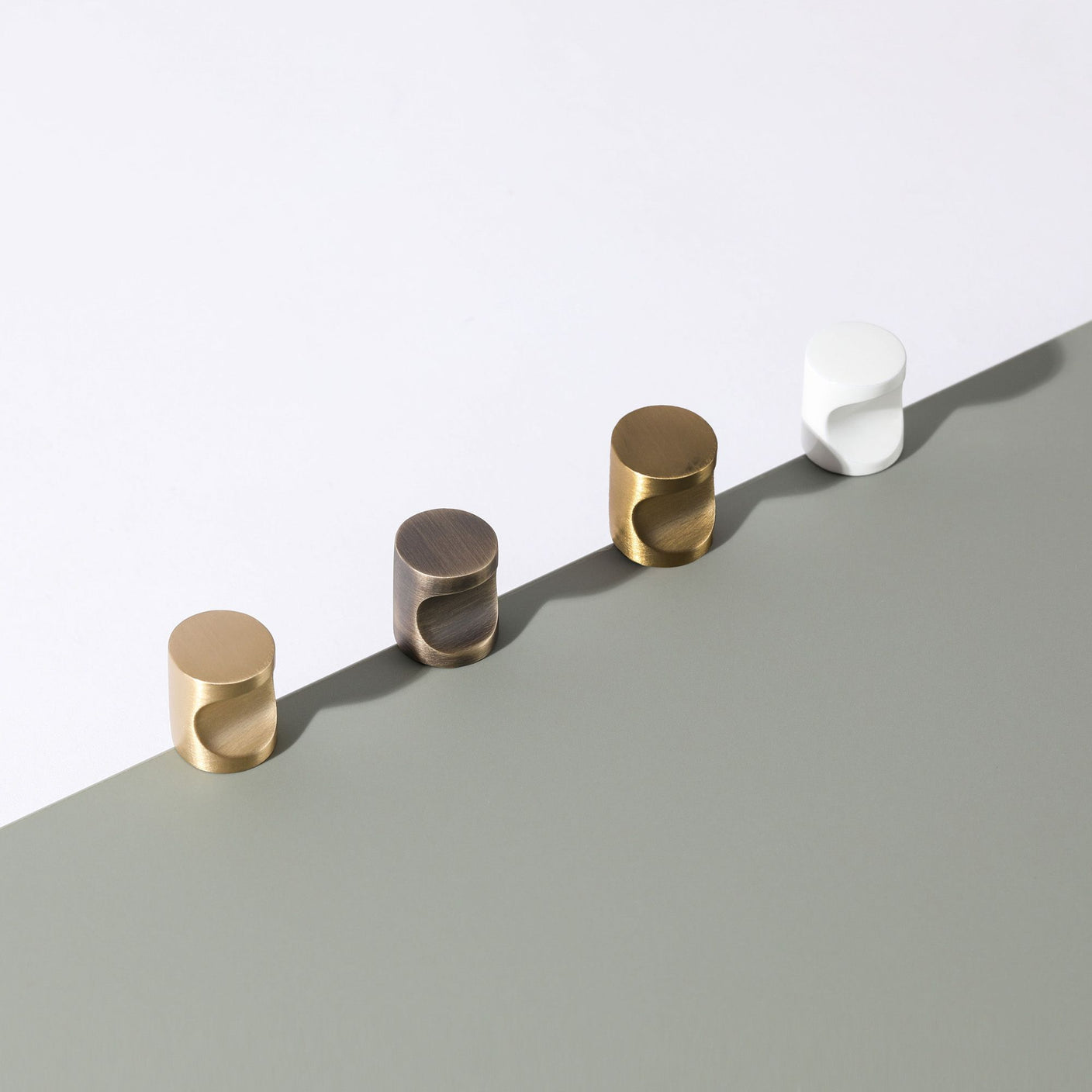 HH x Ren Knob - Acid Washed Brass By Hepburn