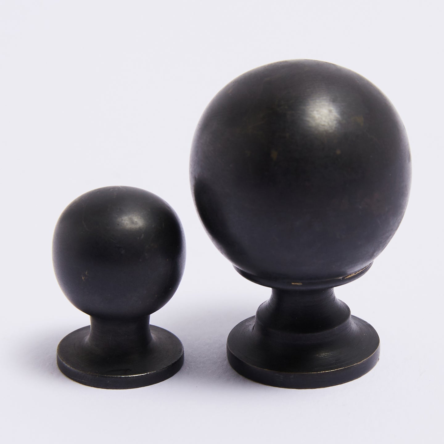 Surrey Knob - Scorched Black By Hepburn