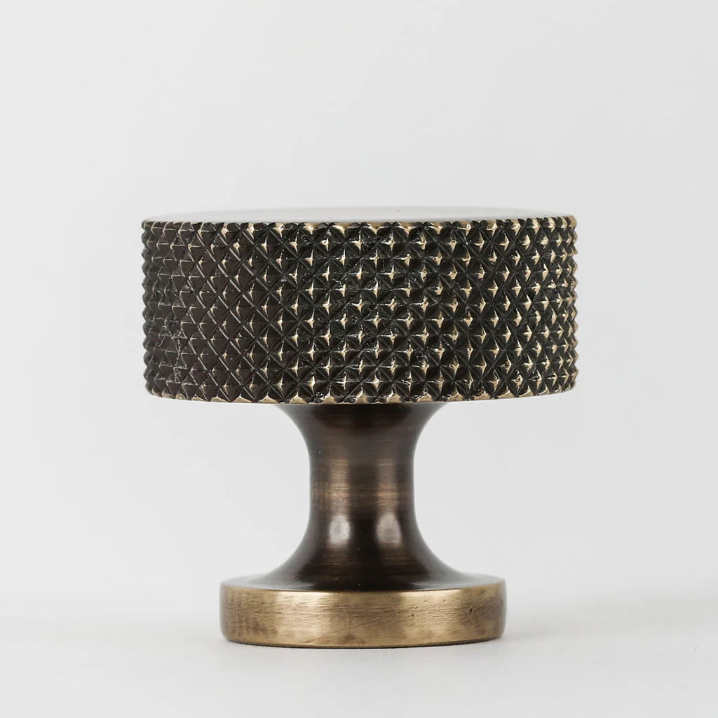 New Yorker Knob - Oil Rubbed Bronze By Hepburn