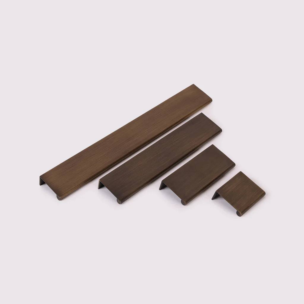 HH x Ren Lip Pull - English Bronze by Hepburn