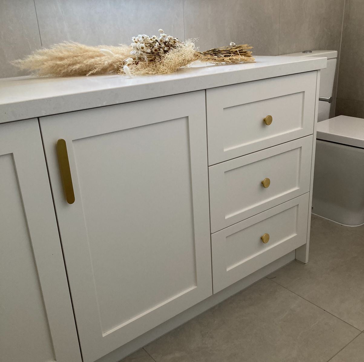 Brushed Brass Oval Profile Cabinet Pull - Imogen - Manovella