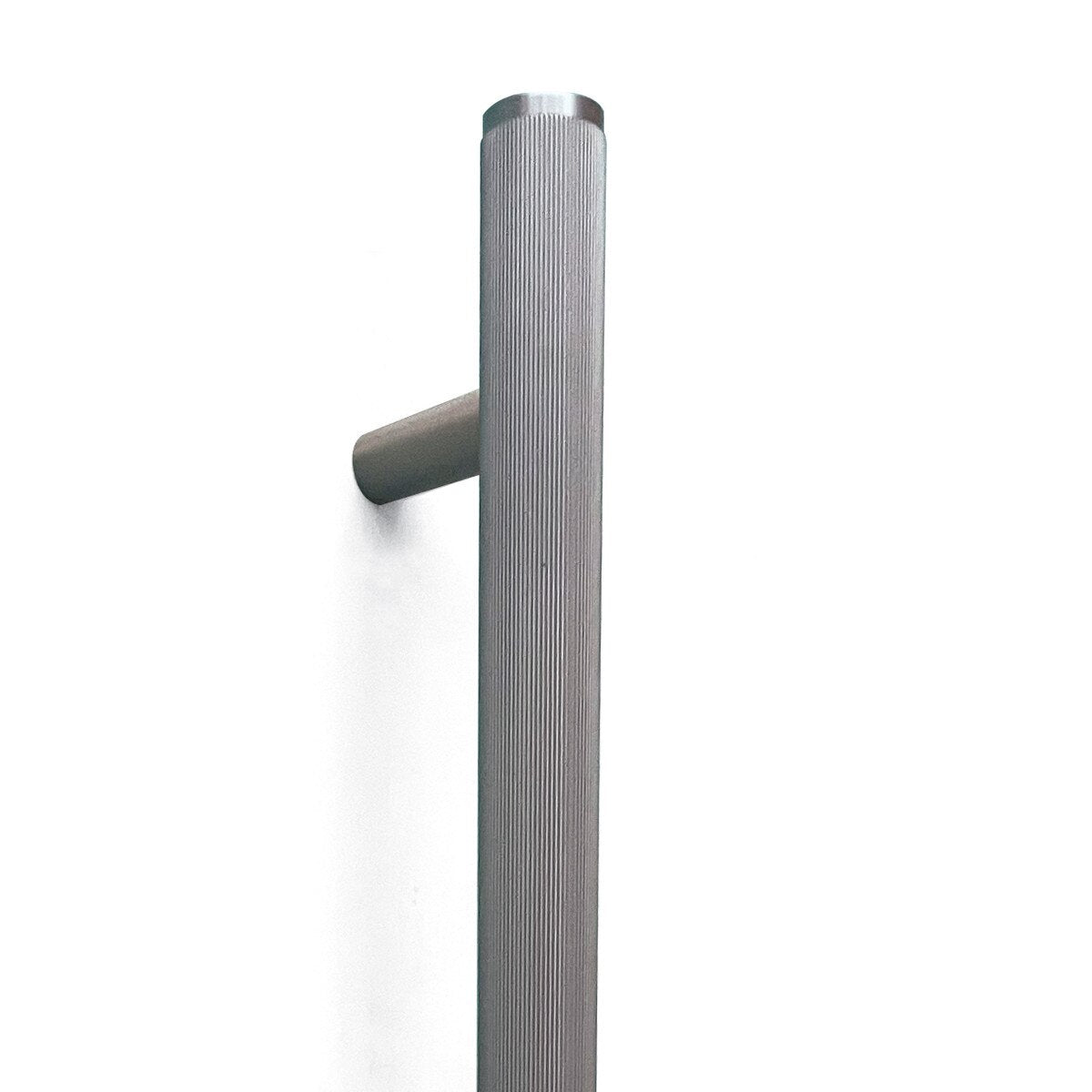 Momo Bellevue Lined Entry Pull Handle (Single) – Solid Brass