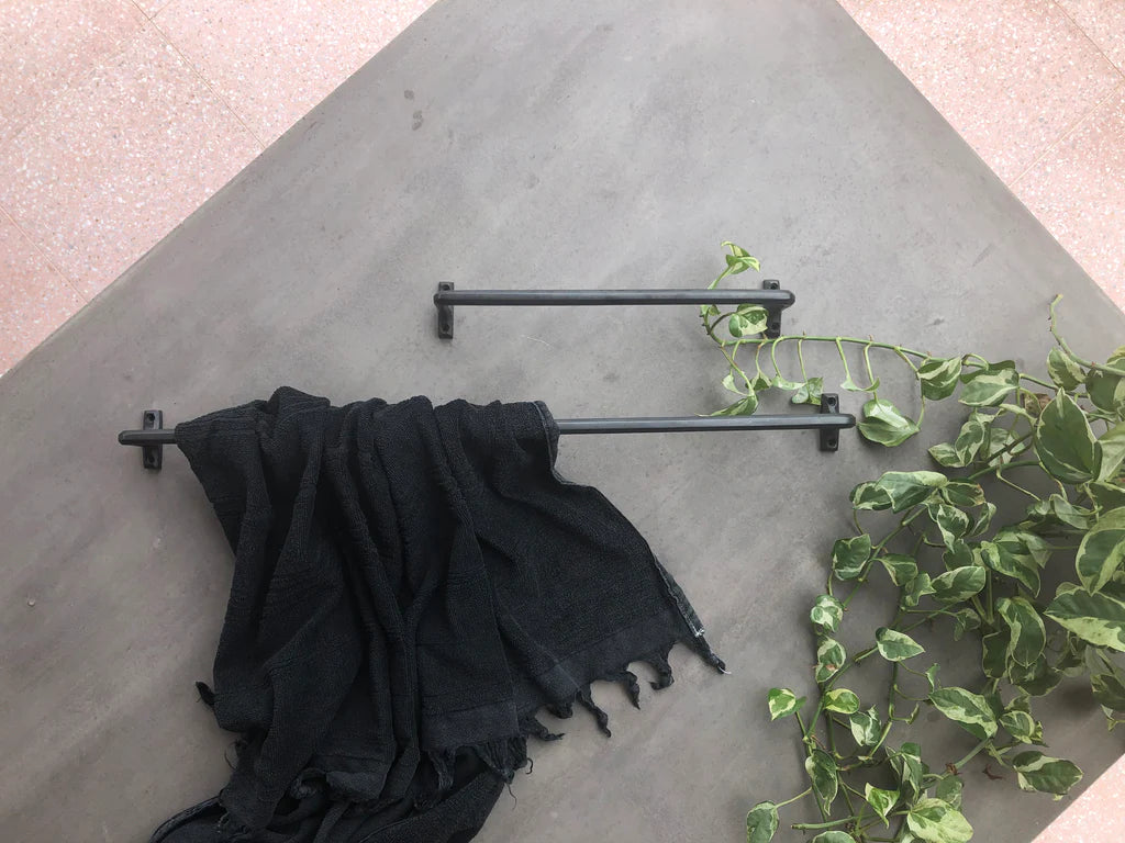 Henley 600mm Rail - Scorched Black By Hepburn