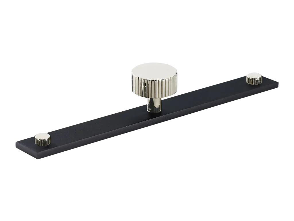 MIX Straight Knurled Cabinet Knob & Backplate - Mixed Finish By Armac Martin