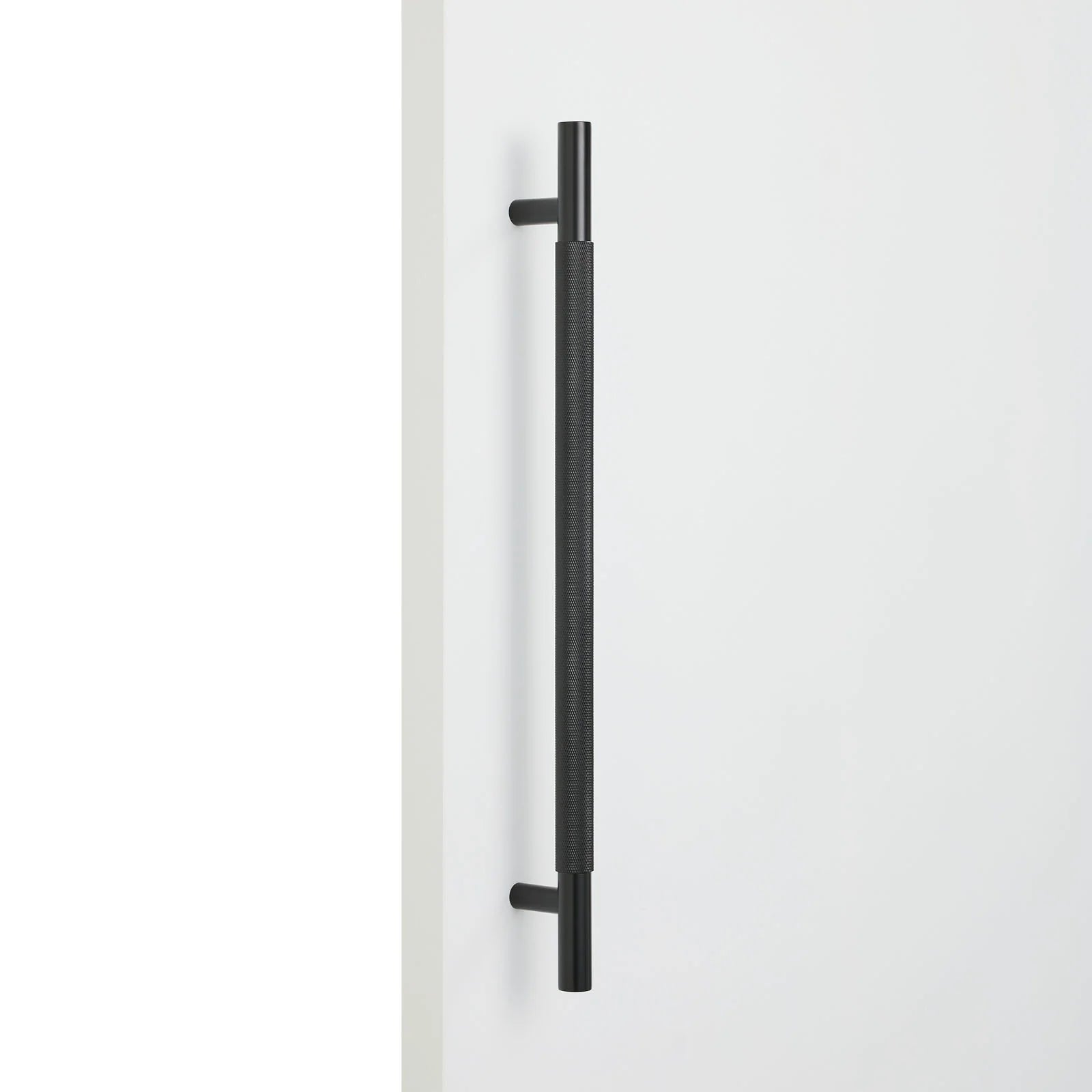 Matt Black Knurled Appliance/Door Pull - Charmian - Manovella