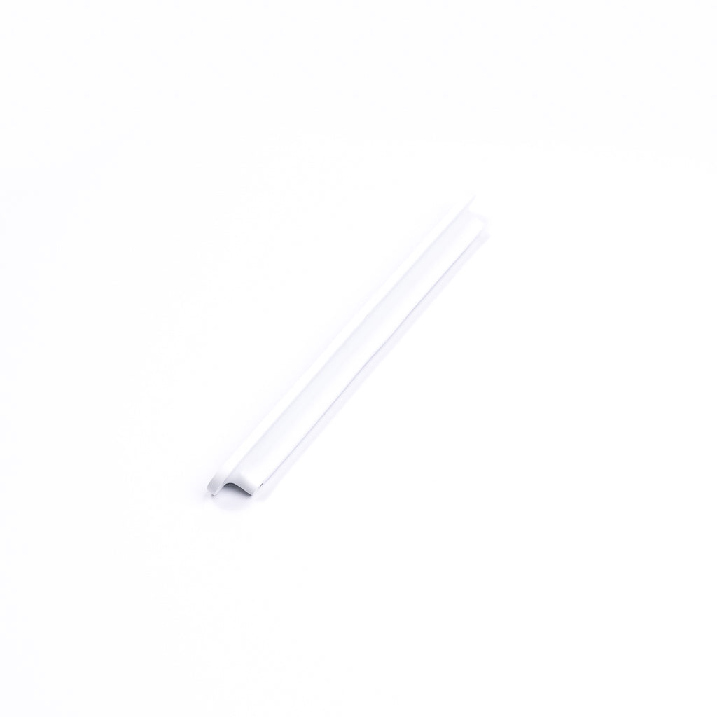 White Oval Profile Cabinet Pull - Imogen - Manovella